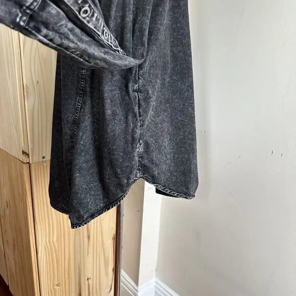 Free People Washed Black Oversized Jean Shirt Jacket - Picture 6 of 16